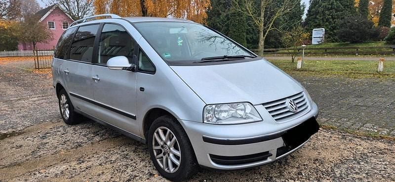 Silber Gebraucht 2007 VW Sharan Freestyle Van / Kleinbus | 4.000 € (Fairer Preis) - Bild 1/3