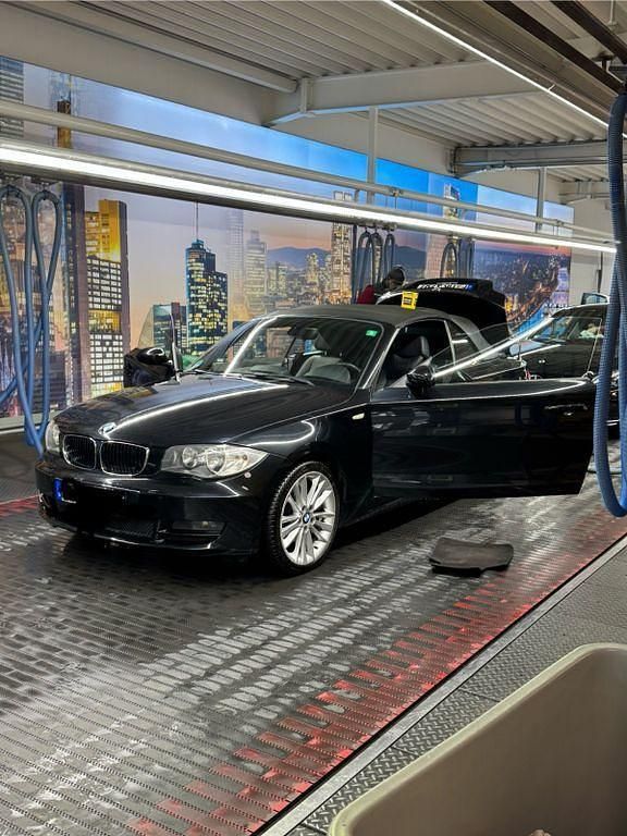 Schwarz Gebraucht 2009 BMW 120 Cabriolet Sport Line Cabrio | 8.500 € (Fairer Preis) - Bild 1/4