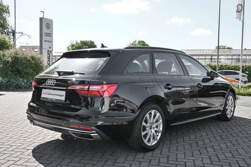 Gebraucht Audi A4 Advanced 150 PS (110 kW) 2022 Schwarz Kombi