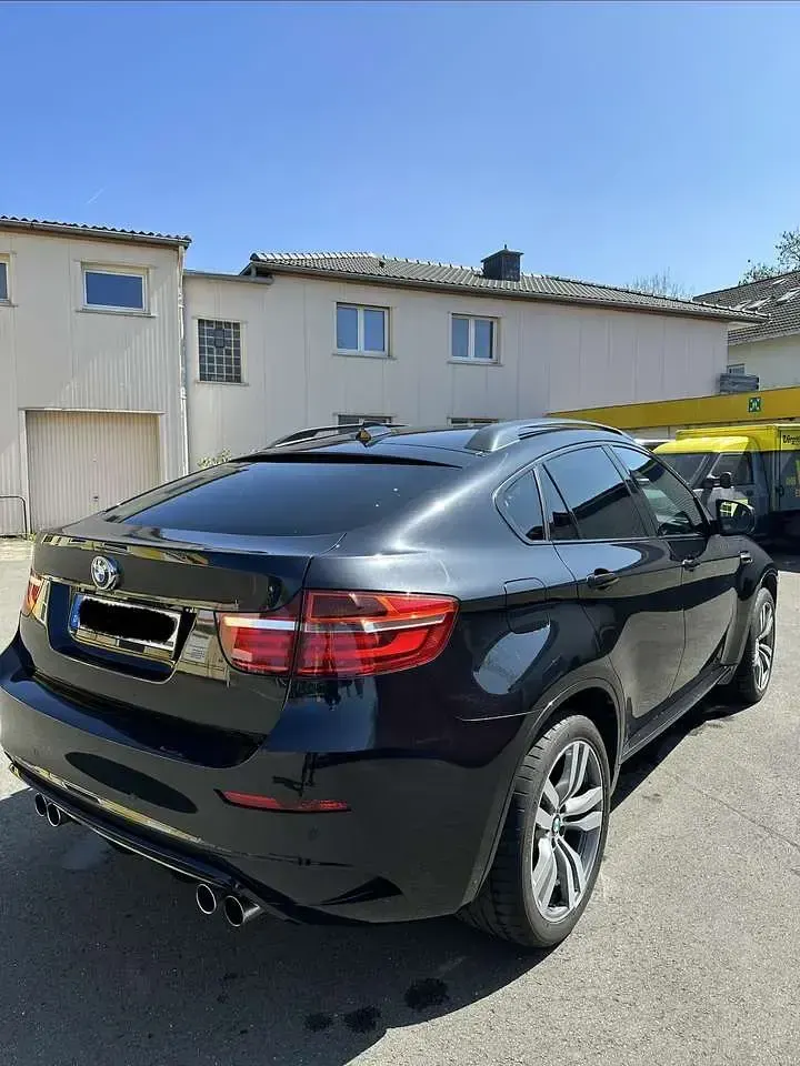 Używany BMW X6 M Shadowline 555 KM (408 kW) 2011 Czarny SUV