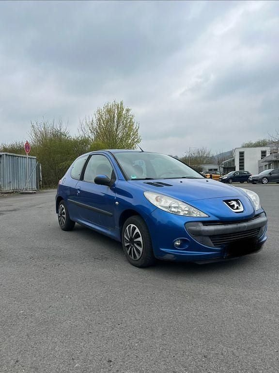 Gebraucht Peugeot 206+ 75 PS (55 kW) 2009 Blau Kleinwagen