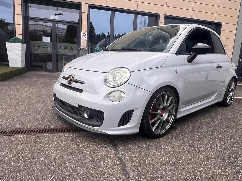 Silber Gebraucht 2011 Fiat 500 Abarth Kleinwagen | 9.999 € - Bild 1/4