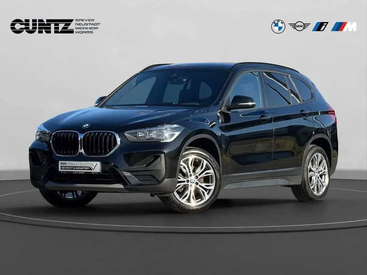 Gebraucht BMW X1 Advantage 136 PS (100 kW) 2022 Saphirschwarz SUV