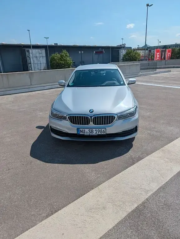 Gebraucht BMW 530 265 PS (194 kW) 2018 Silber Limousine