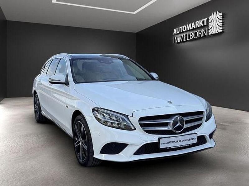 Gebraucht Mercedes C300e 320 PS (235 kW) 2020 Polarweiss Kombi