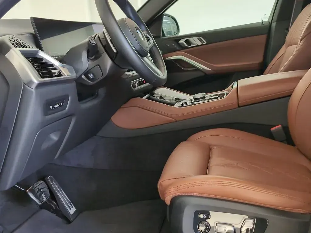 Gebraucht BMW X6 M Sport 286 PS (210 kW) 2025 Schwarz SUV