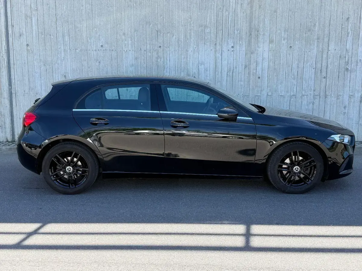 Gebraucht Mercedes A200 163 PS (119 kW) 2018 Schwarz Limousine