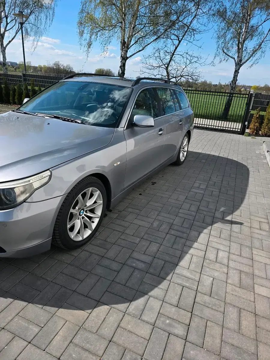 Gebraucht BMW 525 192 PS (141 kW) 2004 Grau Kombi