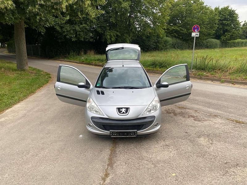 Aluminiumgrau/metallic Gebraucht 2011 Peugeot 206 Urban Move Kleinwagen | 3.799 € (Fairer Preis) - Bild 1/4
