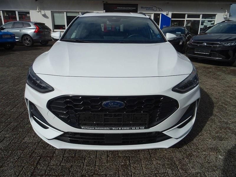 Gebraucht Ford Focus ST-Line 155 PS (114 kW) 2024 Weiß Kombi