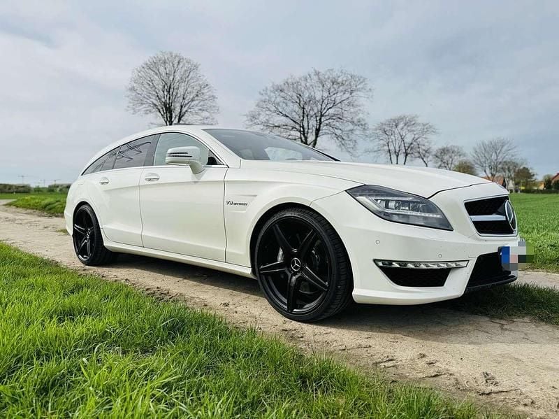 Gebraucht Mercedes CLS63 AMG Shooting Brake AMG 557 PS (409 kW) 2013 Weiß Kombi