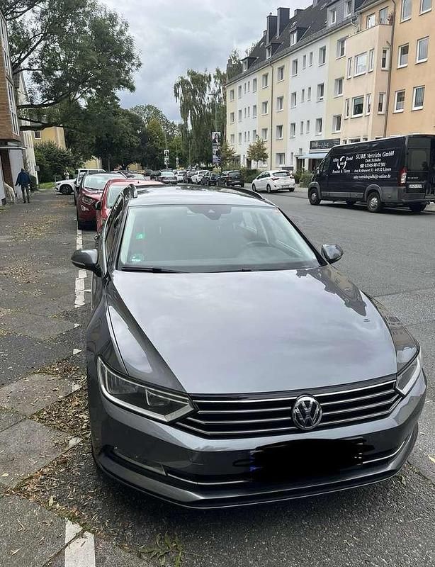 Grau Gebraucht 2017 VW Passat Comfortline Kombi | 10.450 € (Fairer Preis) - Bild 1/4