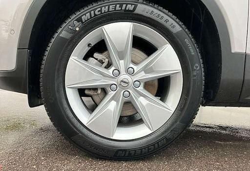 Gebraucht Volvo XC40 Core 163 PS (119 kW) 2025 Silber SUV