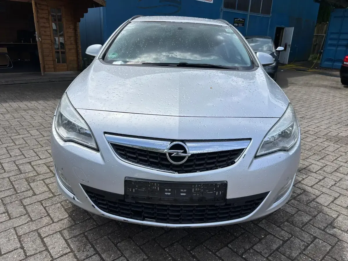 Brugt Opel Astra 2011 Sølv Stationcar
