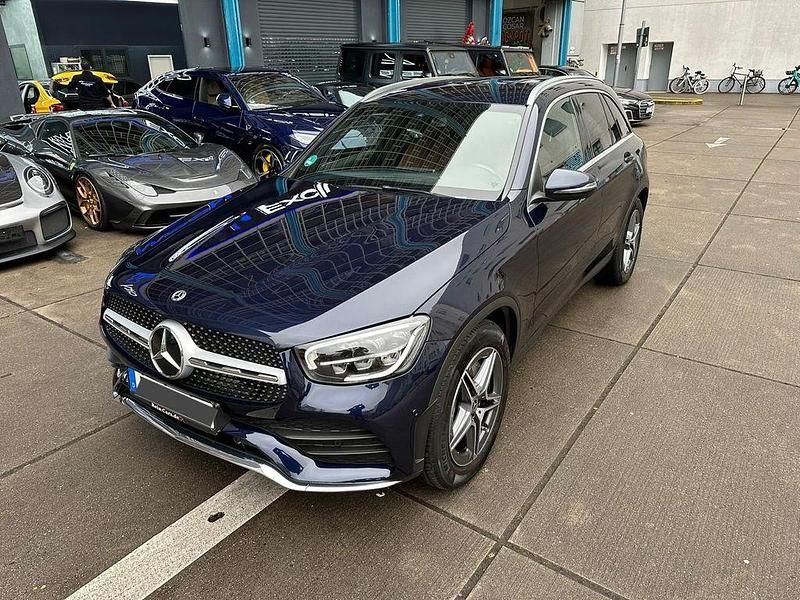 Blau Gebraucht 2020 Mercedes GLC200 SUV | 32.600 € (Superpreis) - Bild 1/4
