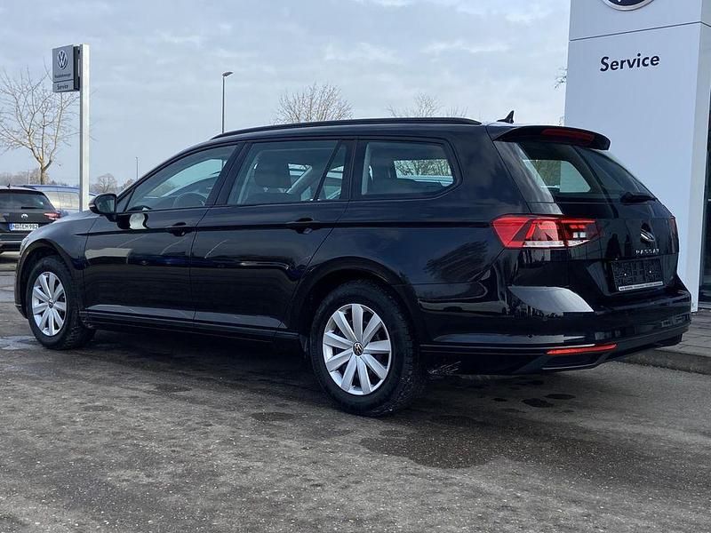 Używany VW Passat 150 KM (110 kW) 2022 Czarny Kombi
