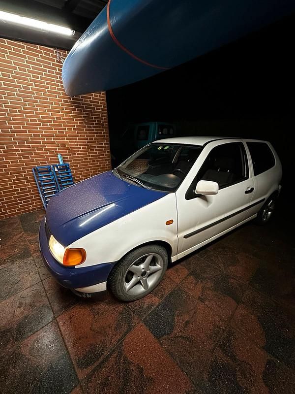 Weiß Gebraucht 1999 VW Polo Kleinwagen | 900 € (Guter Preis) - Bild 1/4
