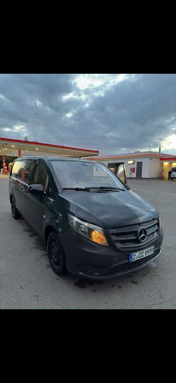 Grün Gebraucht 2016 Mercedes Vito Van / Kleinbus | 8.200 € - Bild 1/4