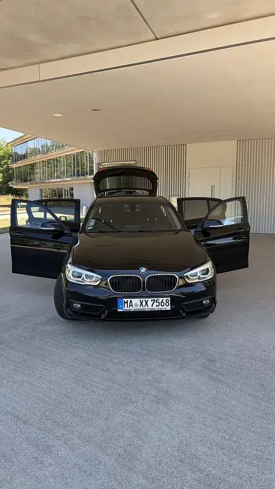 Gebraucht BMW 118 Advantage 136 PS (100 kW) 2019 Schwarz Kleinwagen
