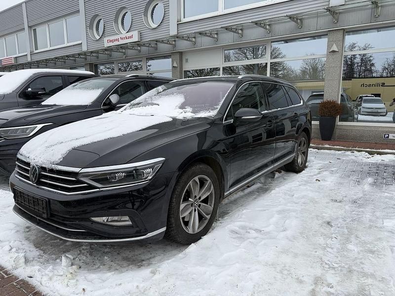 Schwarz Gebraucht 2023 VW Passat Elegance Limousine | 26.980 € (Fairer Preis) - Bild 1/4