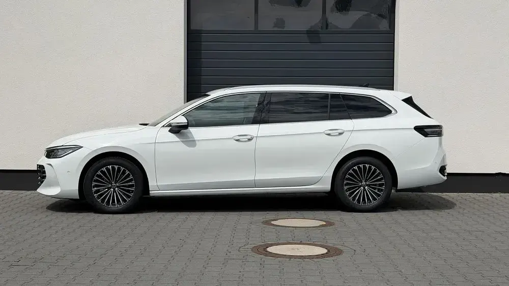 Neu VW Passat Elegance 150 PS (110 kW) 2026 Weiß Kombi