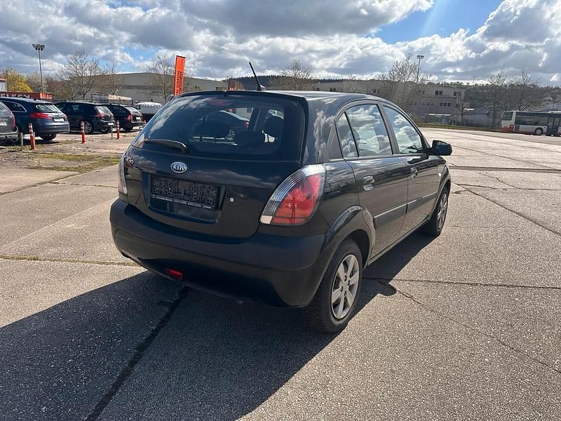 Gebraucht Kia Rio 71 PS (52 kW) 2009 Schwarz Limousine