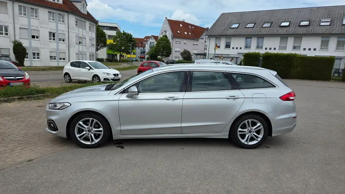 Gebraucht Ford Mondeo Titanium 150 PS (110 kW) 2019 Silber Kombi