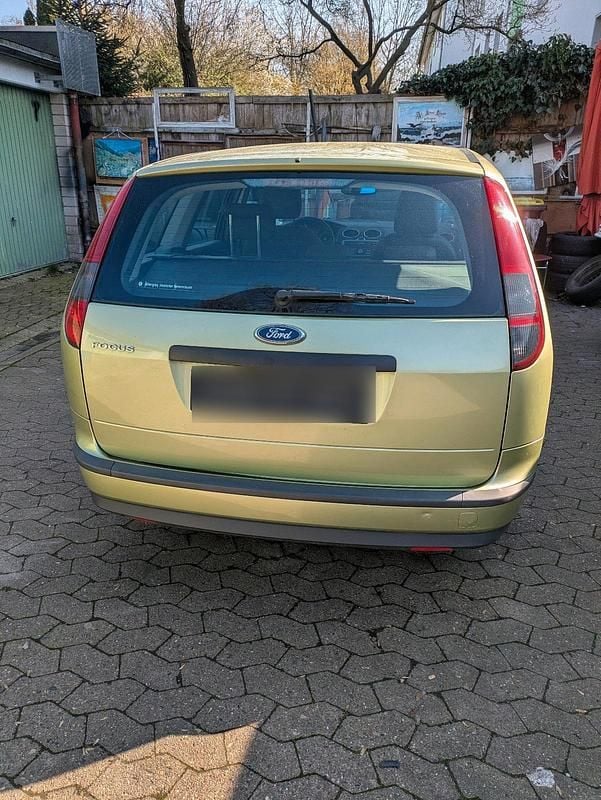 Gebraucht Ford Focus 90 PS (66 kW) 2006 Gelb Kombi