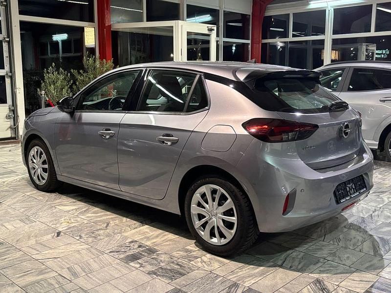 Gebraucht Opel Corsa Elegance 101 PS (74 kW) 2022 Kontrast grau/quarz silber Limousine