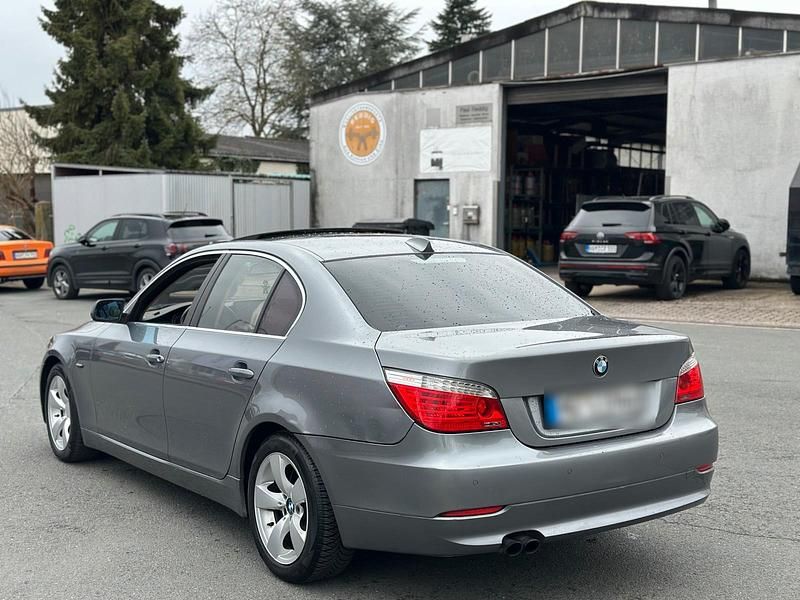Gebraucht BMW 530 272 PS (200 kW) 2008 Grau Limousine