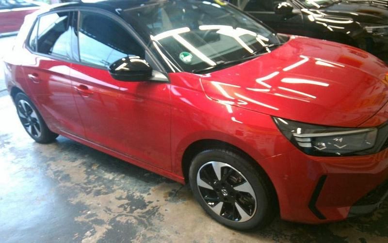 Gebraucht Opel Corsa-e 114 kW (156 PS) 2023 Chili rot Kleinwagen