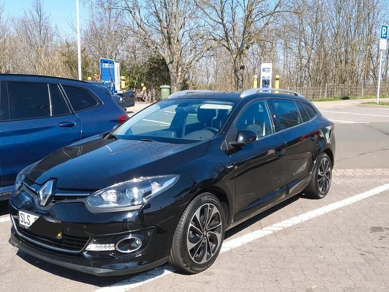 Schwarz Gebraucht 2015 Renault Mégane GrandTour Bose Edition Kombi | 7.000 € (Fairer Preis) - Bild 1/4