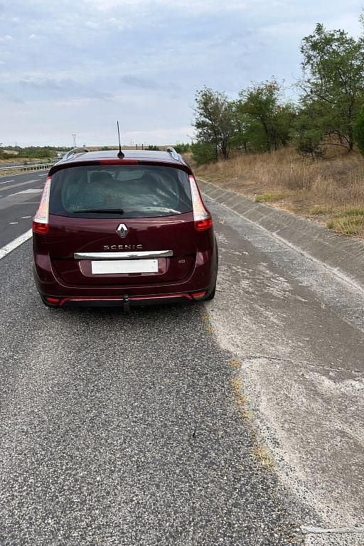 Gebraucht Renault Grand Scénic III Bose Edition 150 PS (110 kW) 2014 Rot Van / Kleinbus