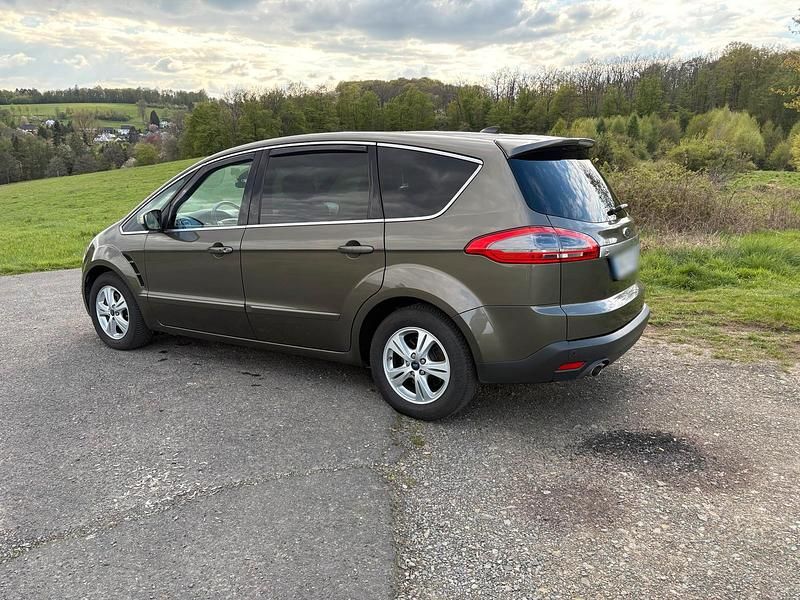 Second-hand Ford S-MAX S 200 CP (147 kW) 2011 Monovolum