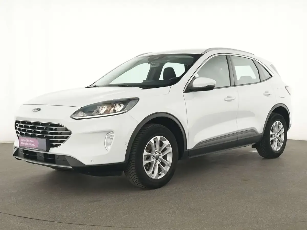 Gebraucht Ford Kuga Titanium 190 PS (139 kW) 2023 Frost weiss SUV