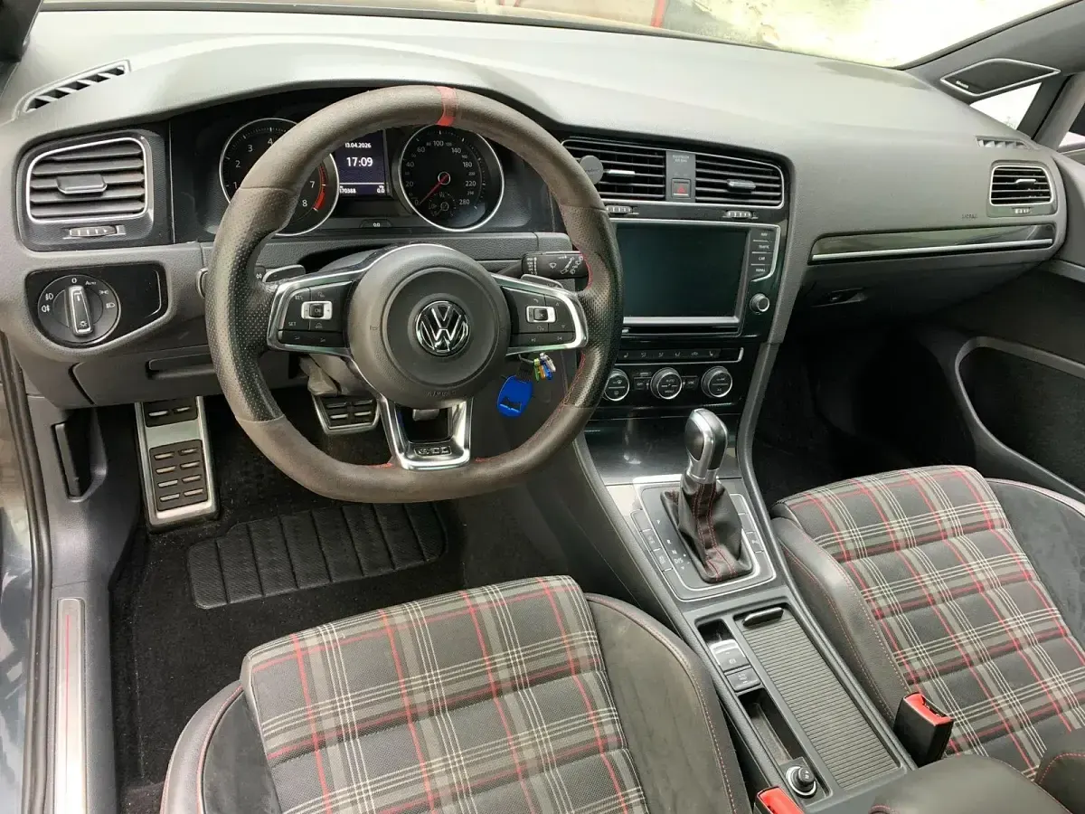 Gebraucht VW Golf VII GTI 400 PS (294 kW) 2014 Grau Kleinwagen