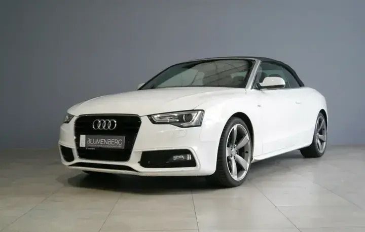Grau (daytonagrau perleffekt) Gebraucht 2023 Audi S5 Ambiente Cabrio | 63.979 € - Bild 1/3
