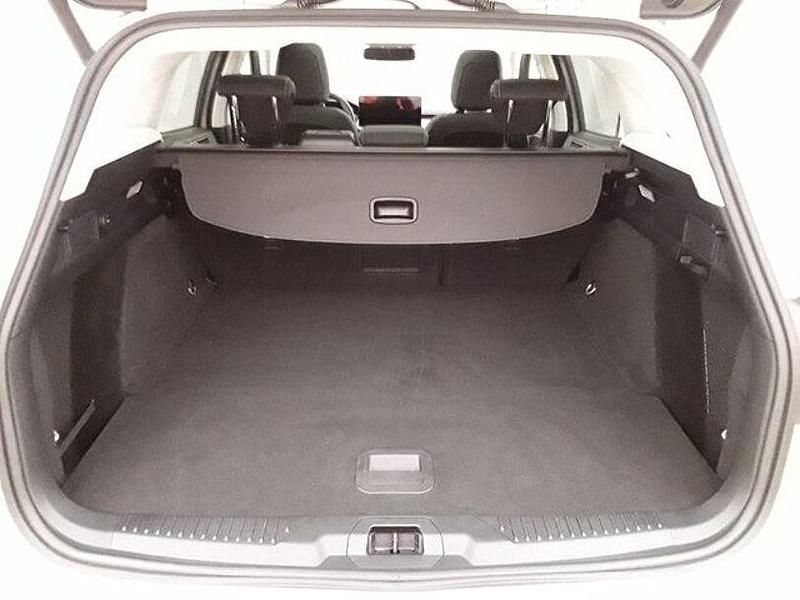 Gebraucht Ford Focus Active X 116 PS (85 kW) 2024 Polarsilber metallic Limousine