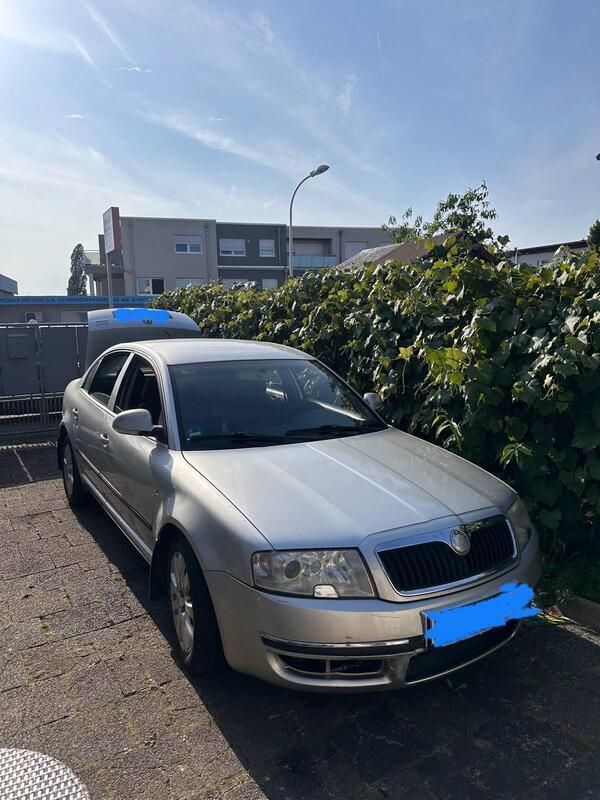Silber Gebraucht 2007 Skoda Superb Limousine | 2.300 € (Guter Preis) - Bild 1/4