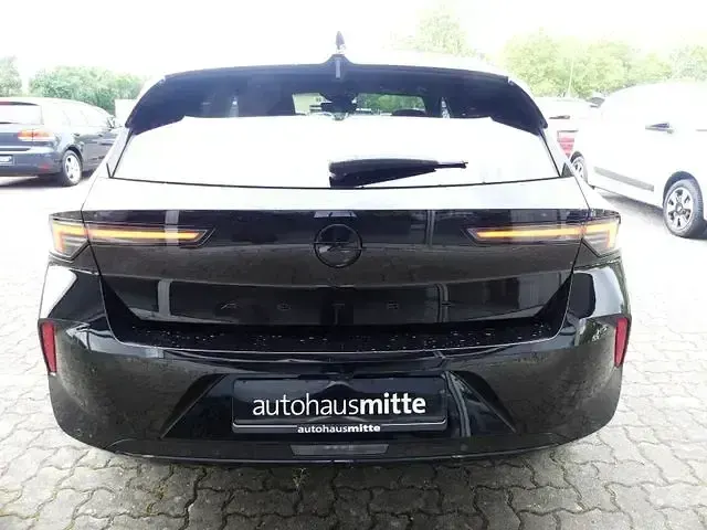 Gebraucht Opel Astra 131 PS (96 kW) 2025 Schwarz Kleinwagen