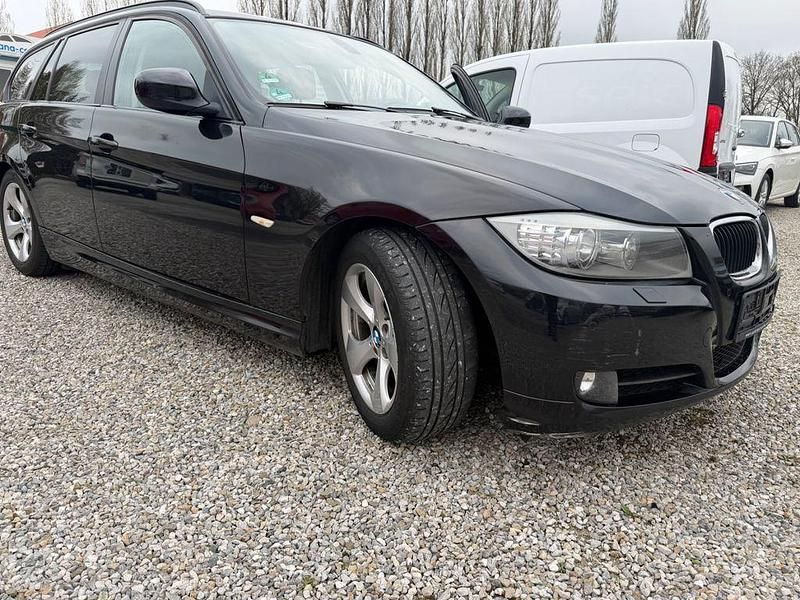 Second-hand BMW 320 Efficient Dynamics 163 CP (119 kW) 2012 Negru Berlinǎ