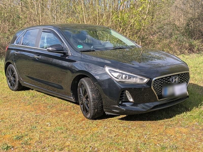 Gebraucht Hyundai i30 140 PS (102 kW) 2017 Schwarz Kombi