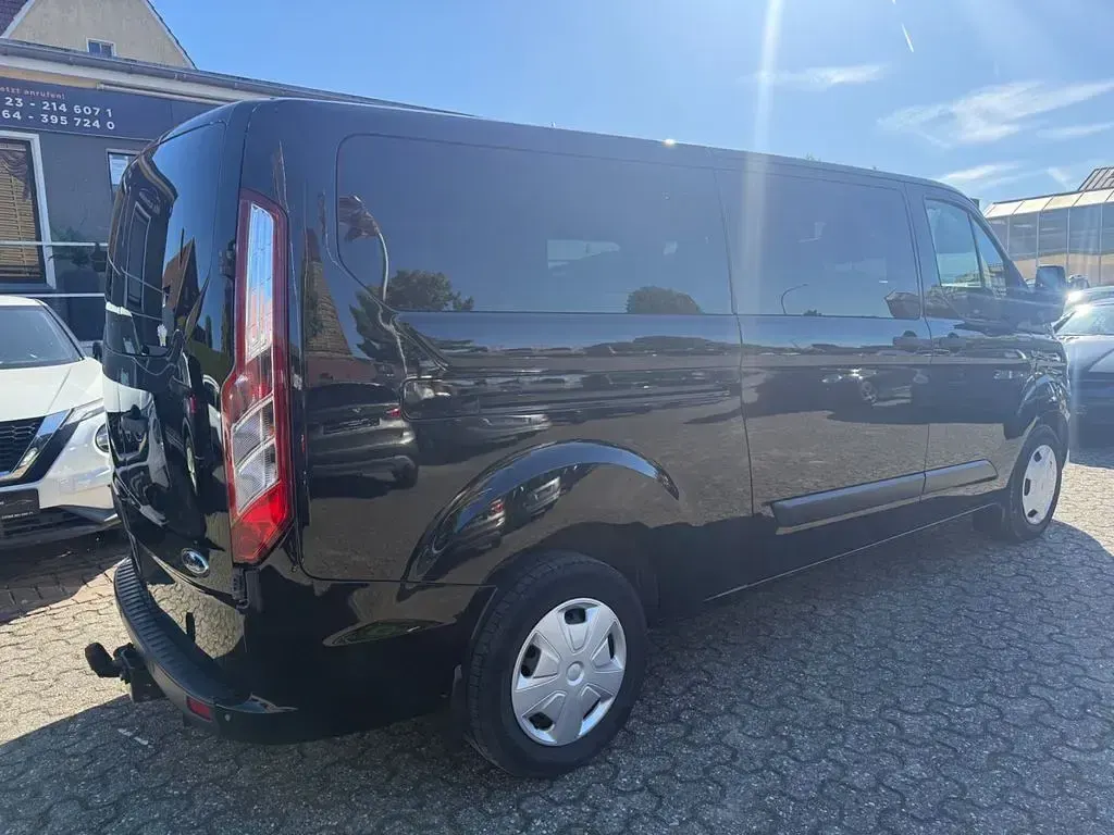 Gebraucht Ford Transit Trend 131 PS (96 kW) 2019 Schwarz Kombi