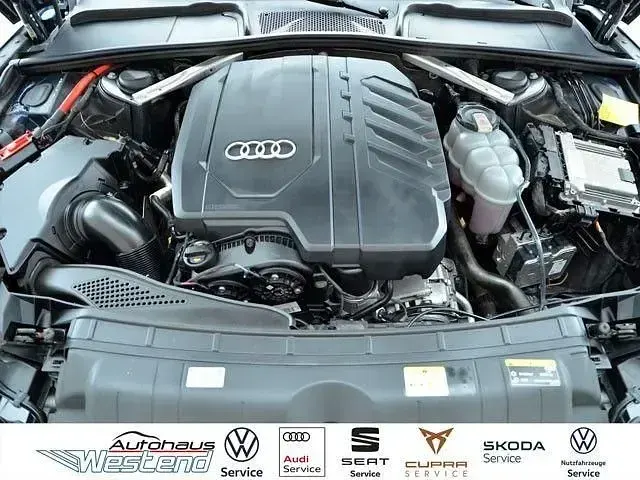 Gebraucht Audi A5 Sportback Advanced Plus 204 PS (150 kW) 2022 Navarrablau Kleinwagen