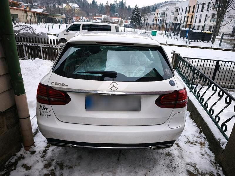 Gebraucht Mercedes C300e 320 PS (235 kW) 2021 Weiß Kombi