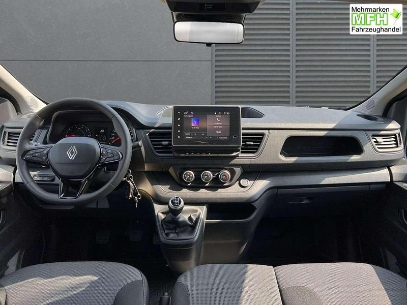 Neu Renault Trafic Equilibre 150 PS (110 kW) 2025 Tenebroschwarz Van / Kleinbus