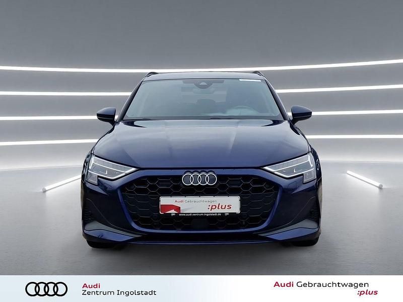 Gebraucht Audi A3 Ambiente 204 PS (150 kW) 2025 Blau metallic Limousine