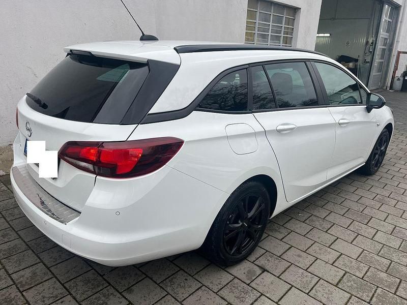 Gebraucht Opel Astra 131 PS (96 kW) 2021 Weiß Limousine