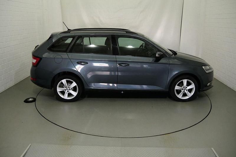 Gebraucht Skoda Fabia Cool Plus 95 PS (69 kW) 2020 Grau Kombi
