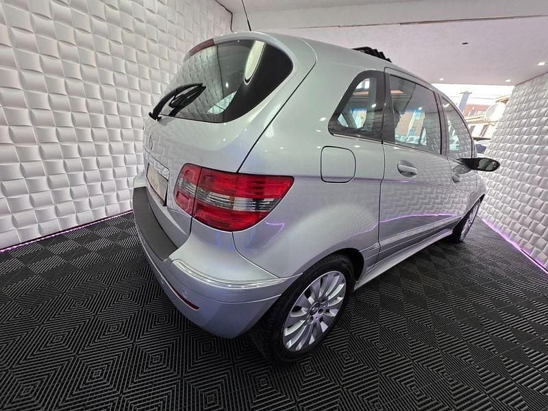 Gebraucht Mercedes B200 Sport 136 PS (100 kW) 2008 Silber Van / Kleinbus